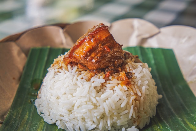The Flavors of Kochi: Where Syrian Christian Cuisine Meets Keralan Traditions
