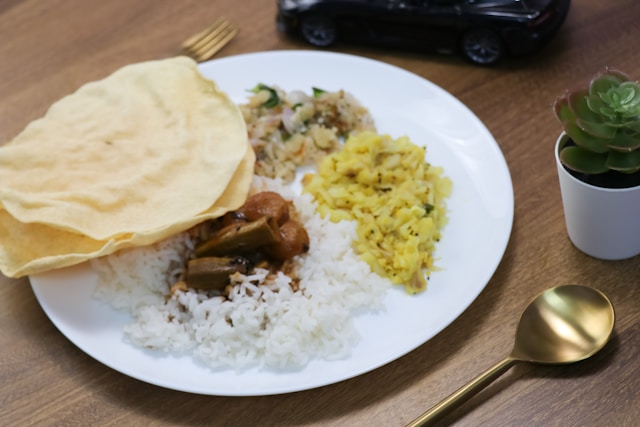 Konkani Cuisine in Ratnagiri: A Delicious Dive into Mangoes & Malvani Delights